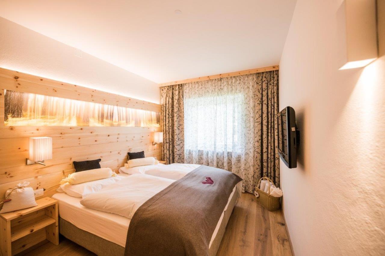 Apartments Drei Zinnen San Candido Pokoj fotografie